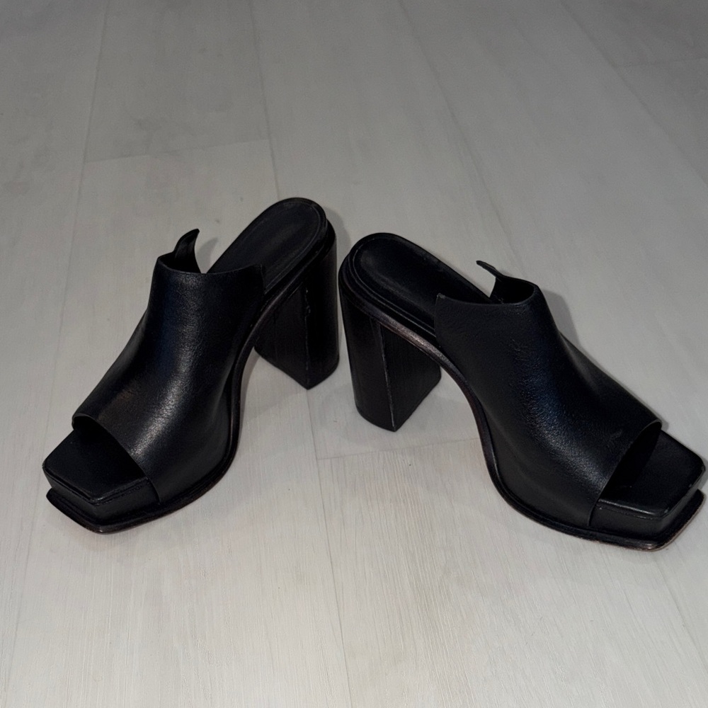 WAL & PAI Leather Heeled Mules – Size 38
